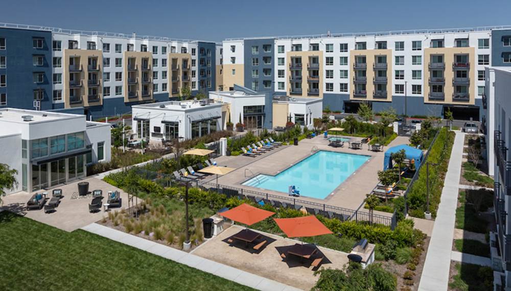 Essex The Galloway Aerial View with Swimming Pool