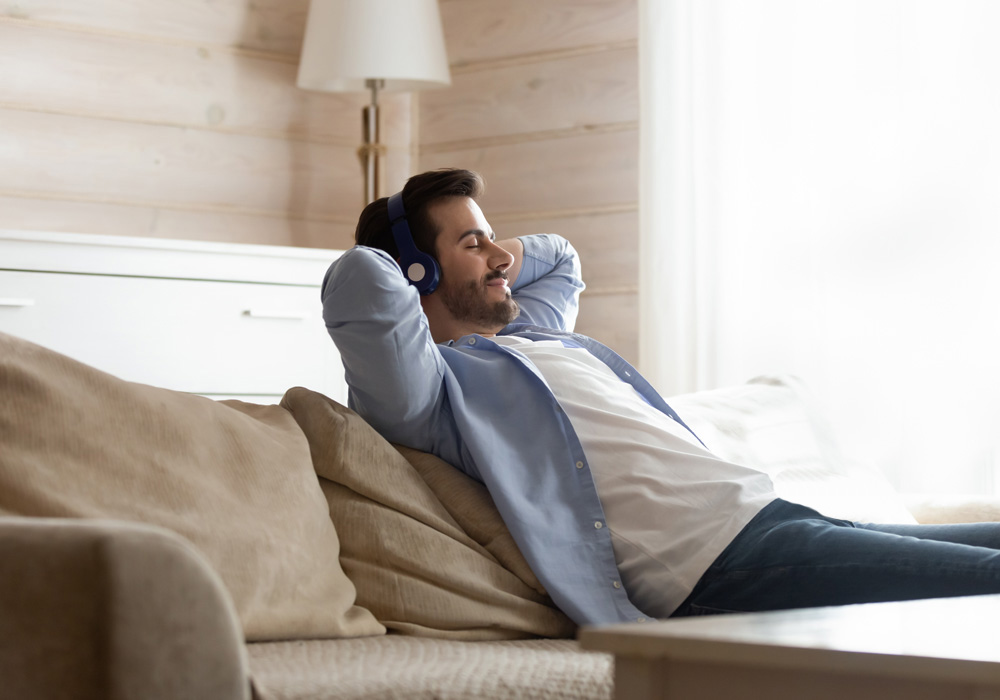 Kick back, relax and enjoy steaming radio