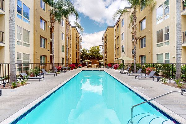 Outdoor swimming pool